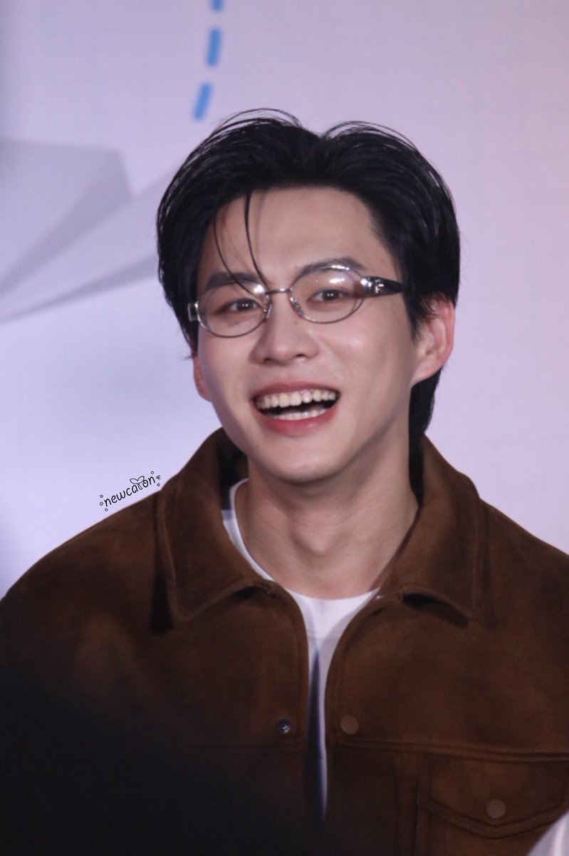 ꒰ა newcaron ໒꒱ under the same sky tweet media