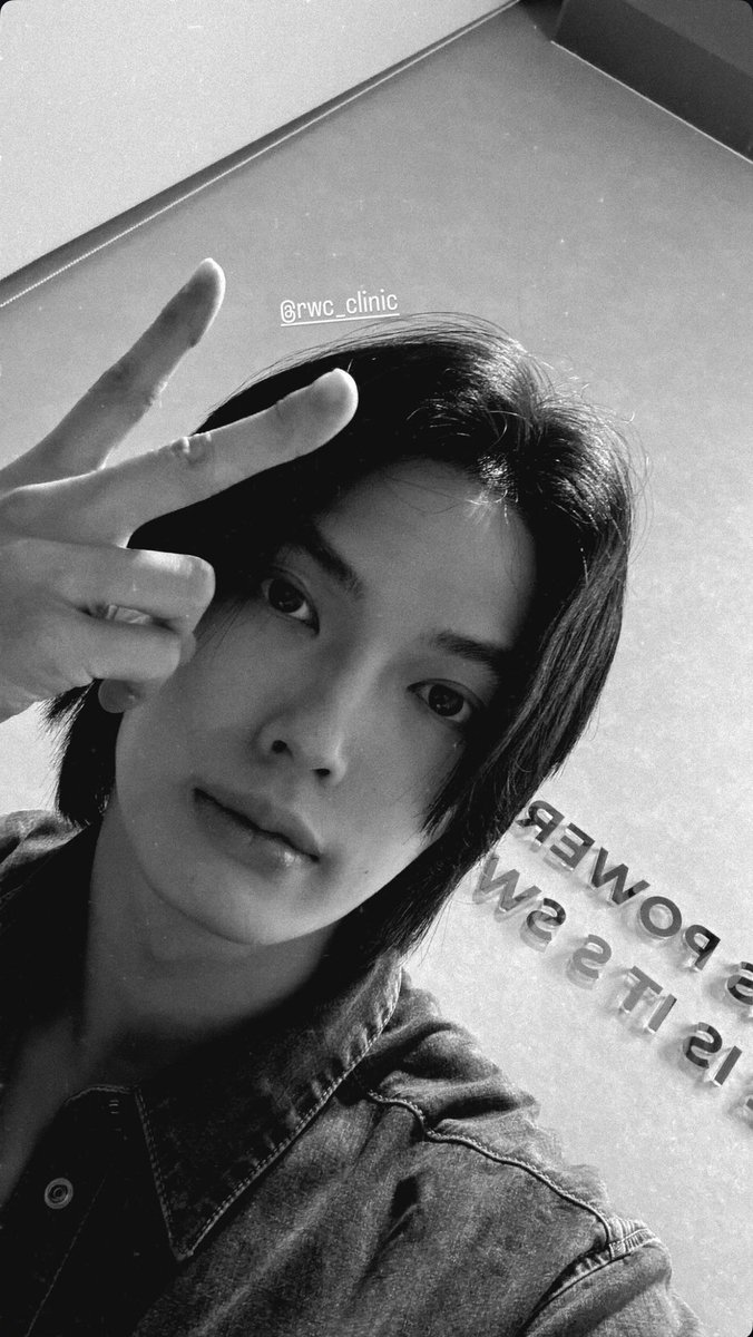 Samantha tweet media