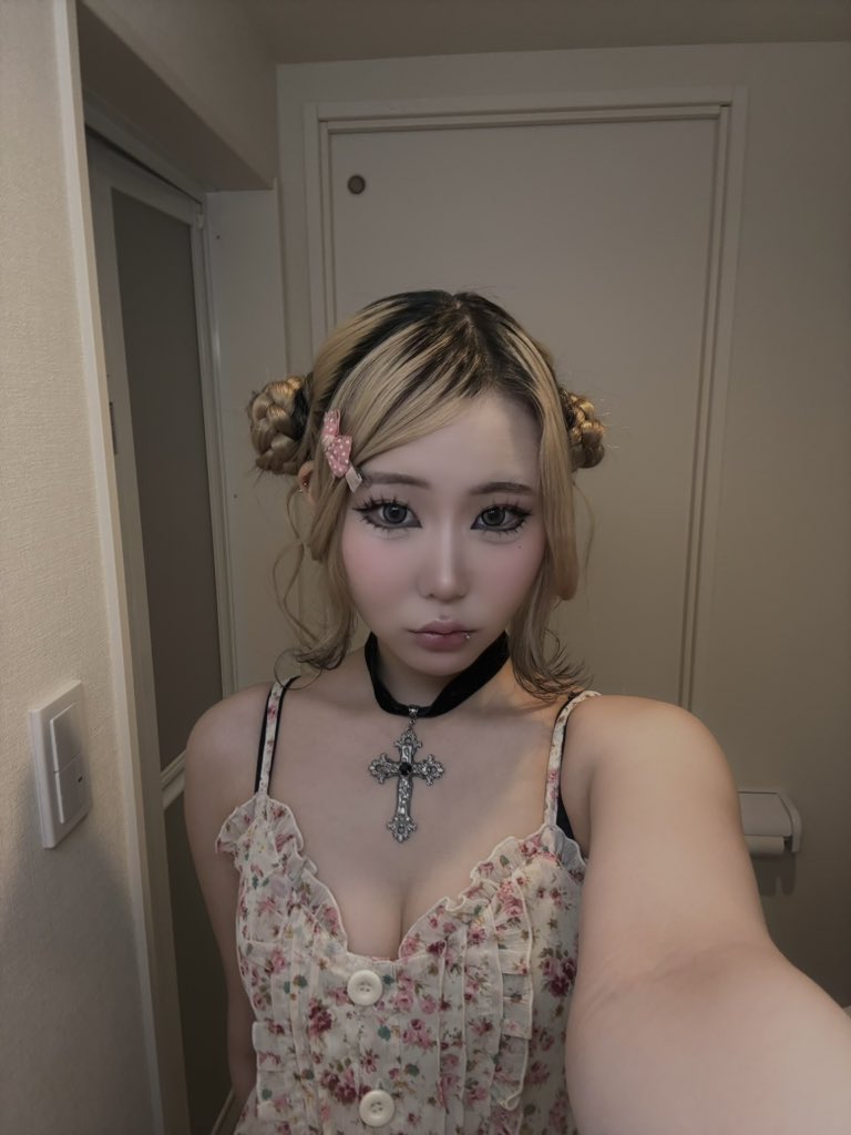 vivi tweet media