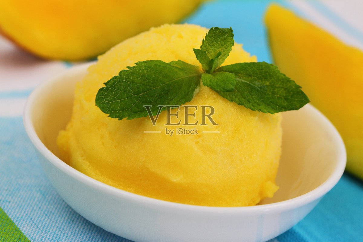 playstayshun crew tweet media