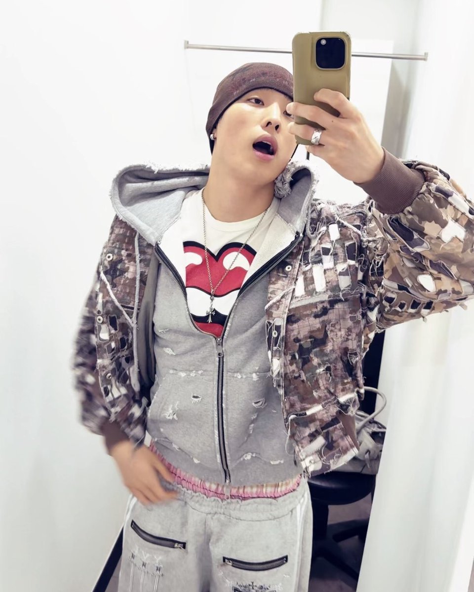 kyo9yu's tweet image. #whore #member