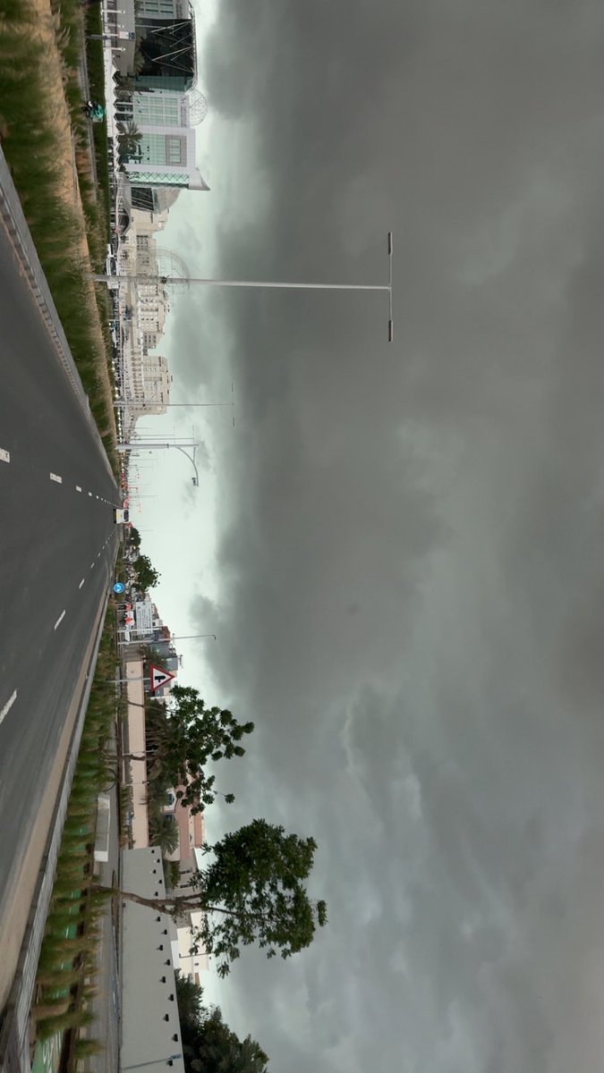 Sal ϵ( 'Θ' )϶ tweet media