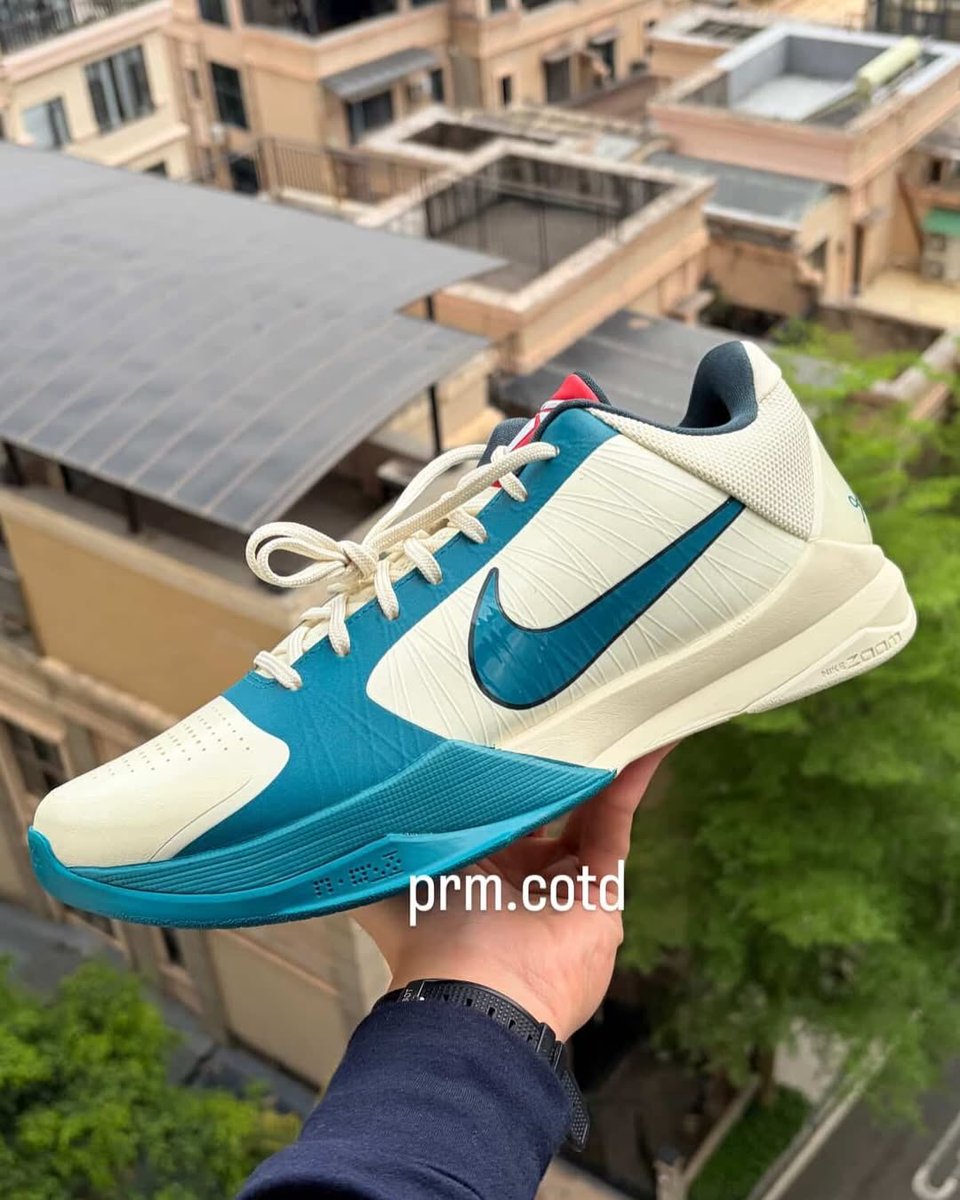 Complex Sneakers tweet media