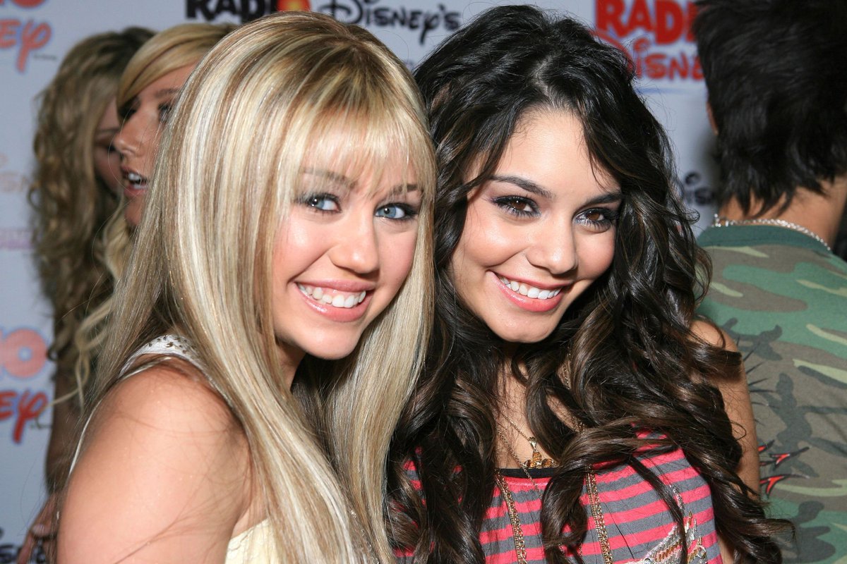 vahudgensbr's tweet photo. Elas eram o terror do Disney Channel! https://t.co/P5wGp6yx2b