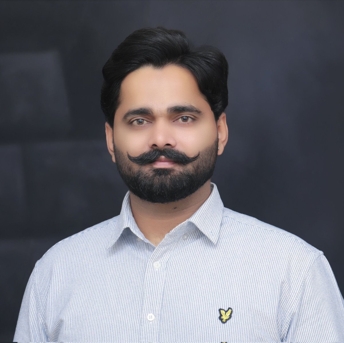 जयनारायण व्यास विश्वविद्यालय के पूर्व छात्रसंघ अध्यक्ष व साहित्यिक साथी श्री अरविंद सिंह जी भाटी को जन्मदिवस की हार्दिक बधाई एवं अनंत शुभकामनाएँ।
<a href="/ArvindSBhati9/">Arvind Singh Bhati</a>