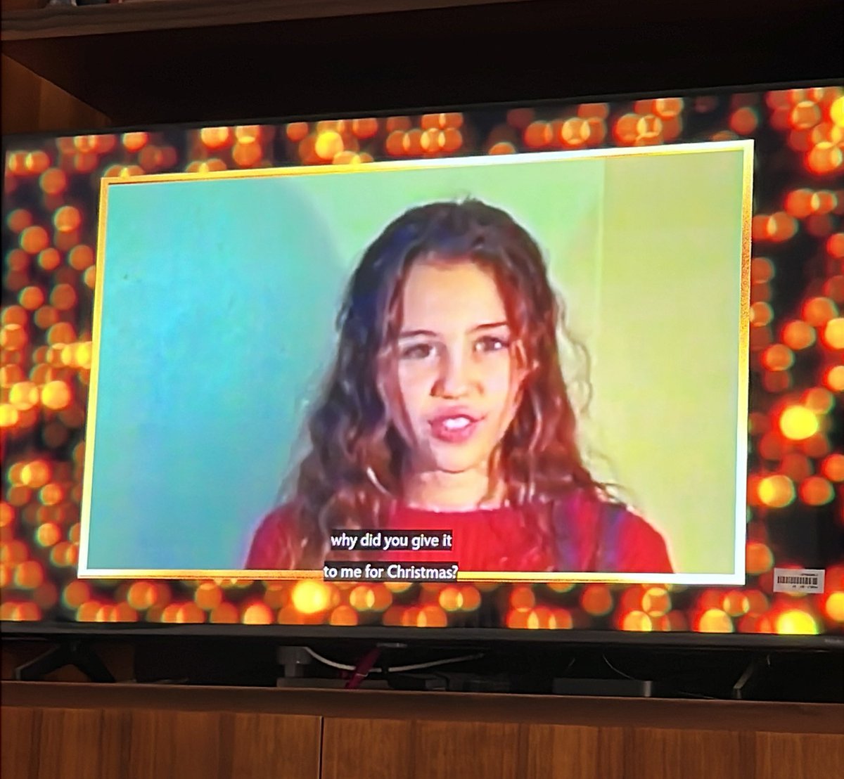 Cresciuta a pane e Disney Channel. Bentornata in casa mia Hannah 💜🎸