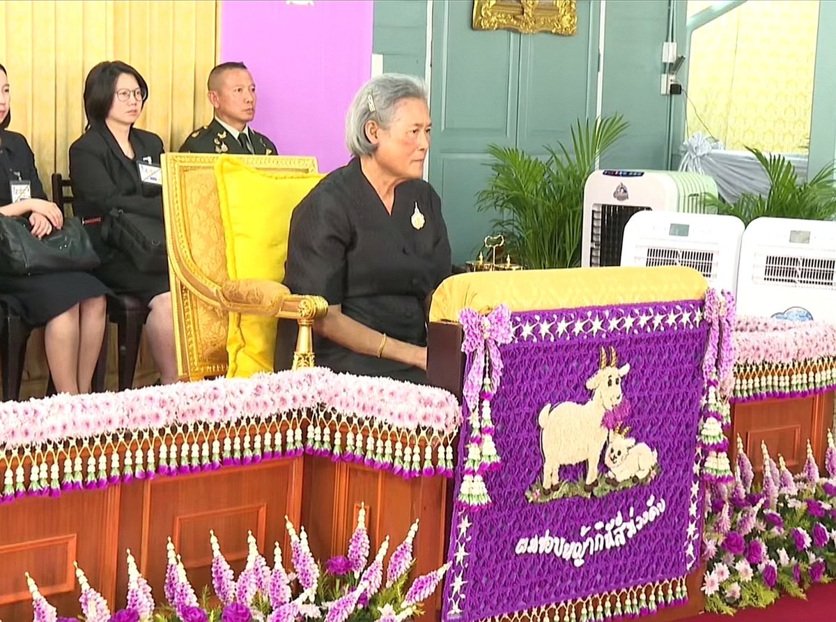 สลิ่มปกป้อง​สถาบัน​🇹🇭👑 tweet media