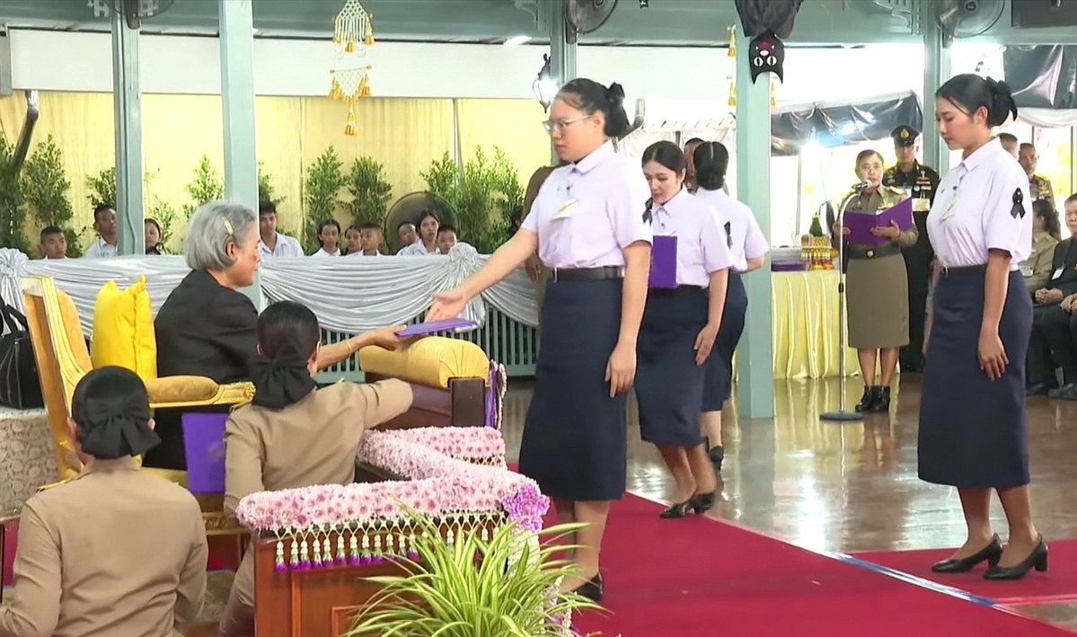 สลิ่มปกป้อง​สถาบัน​🇹🇭👑 tweet media