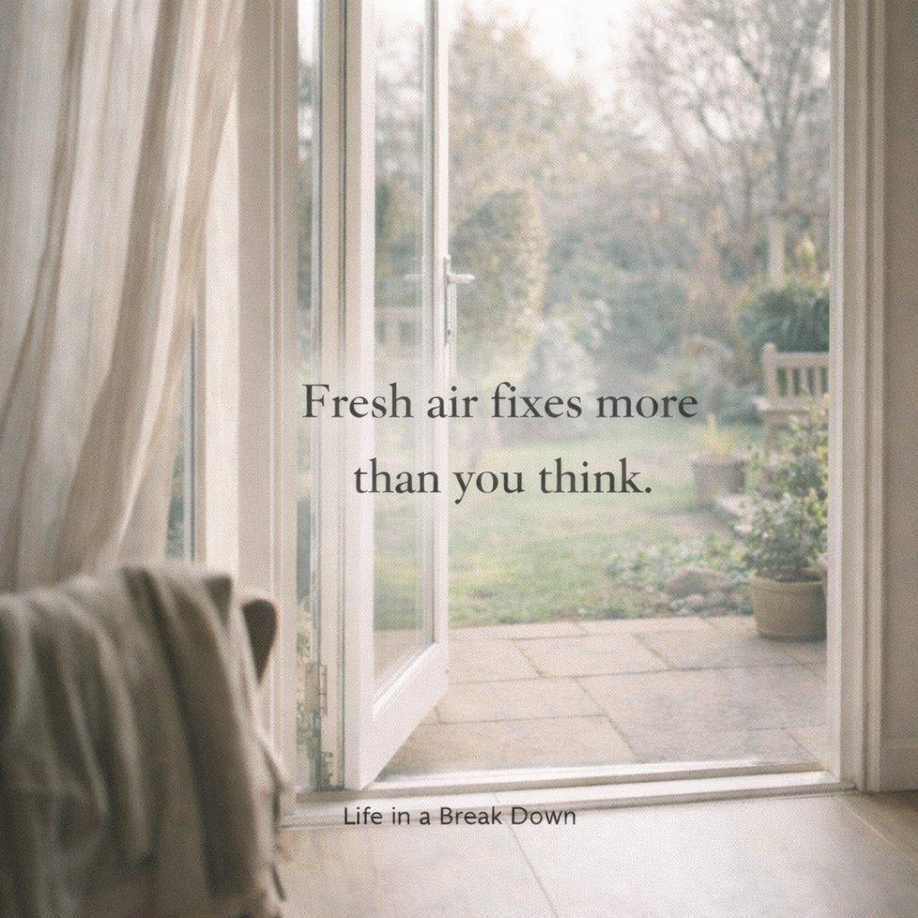 Sarah @ Life in a Break Down tweet media