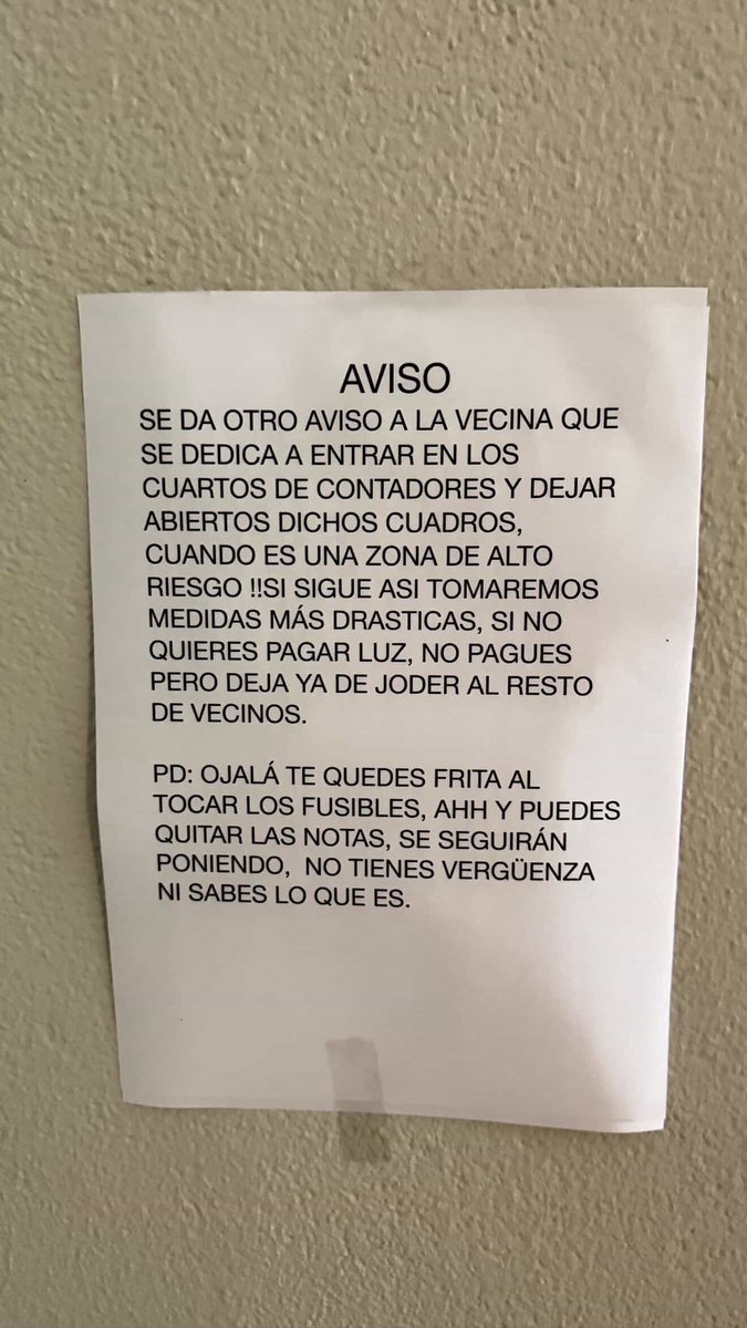Líos de Vecinos 🏢 tweet media