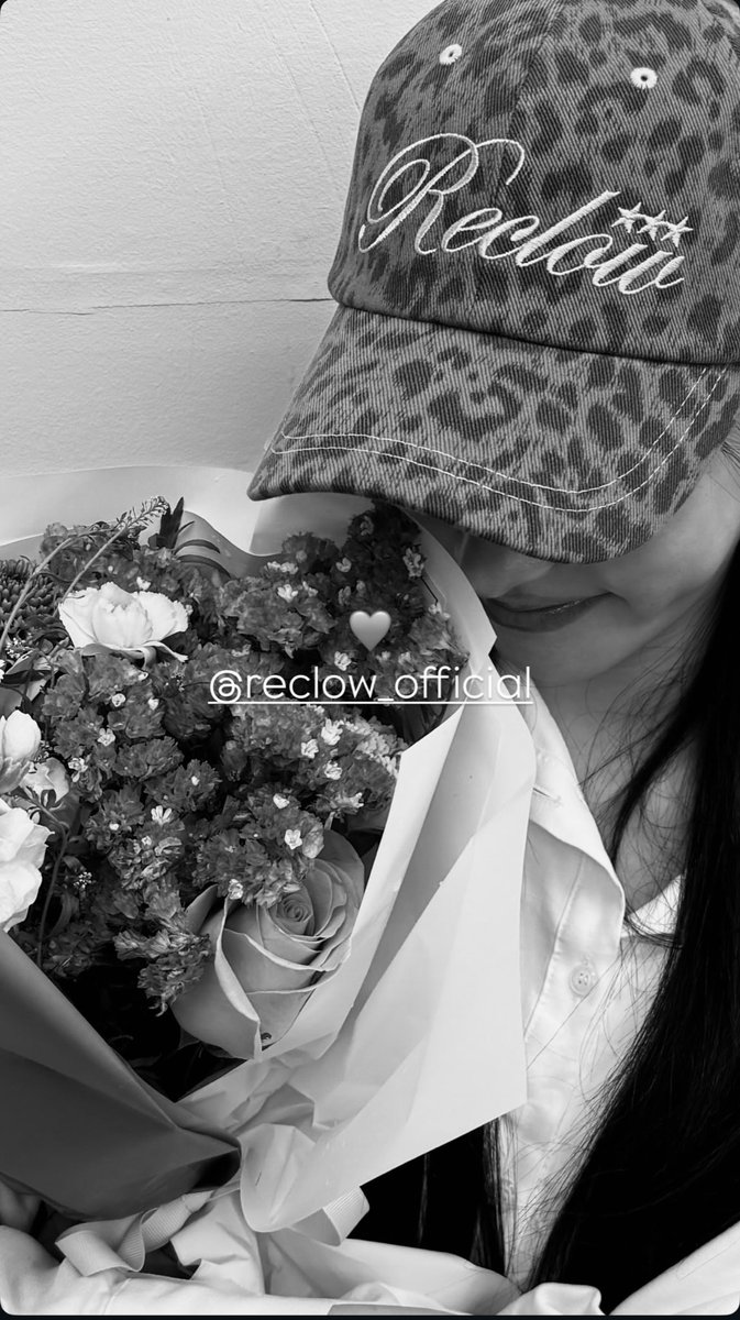 웆소행 tweet media