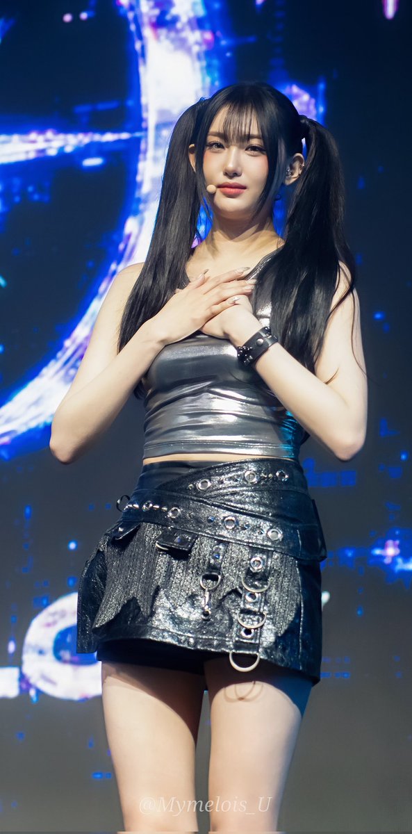 𝑅𝑎𝑑𝑖𝑎𝑛𝑡, 𝑌𝑅. tweet media