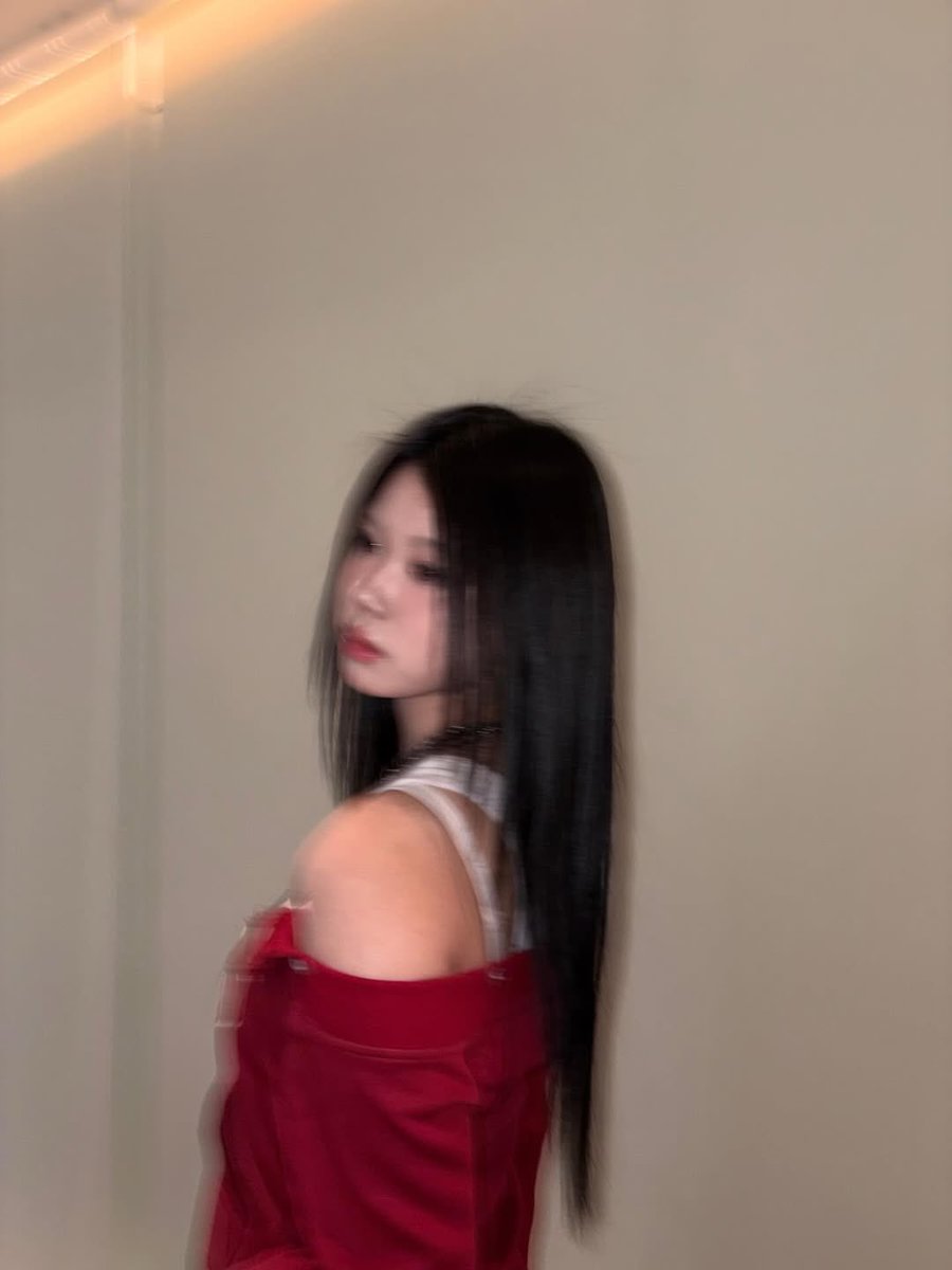 suungsing's tweet photo. 260324 DSP 신인개발본부 인스타 #최가윤 

나 어쩌면 청순 아니고 핫할지도..?🔥 https://t.co/owAyuHWGIq