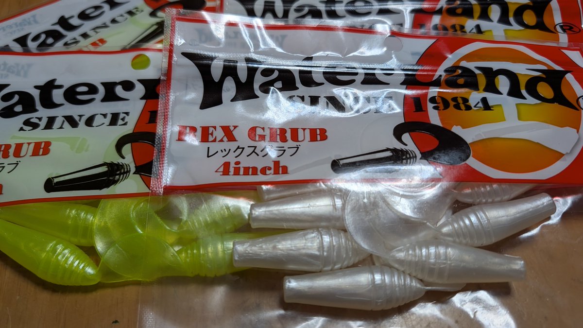 懐かしのワームが現代にパワーアップして復活😍スピナーベイトのトレーラーにしてバス釣れた😍

#レックスグラブ
#Gレックスグラブ
#ウォーターランド
#スピナーベイト
#バス釣り