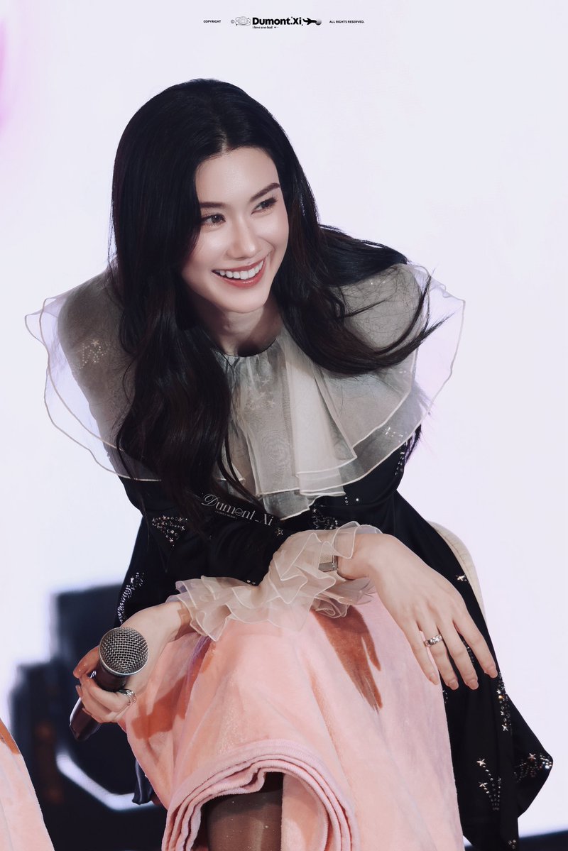 Dumont_Xi tweet media