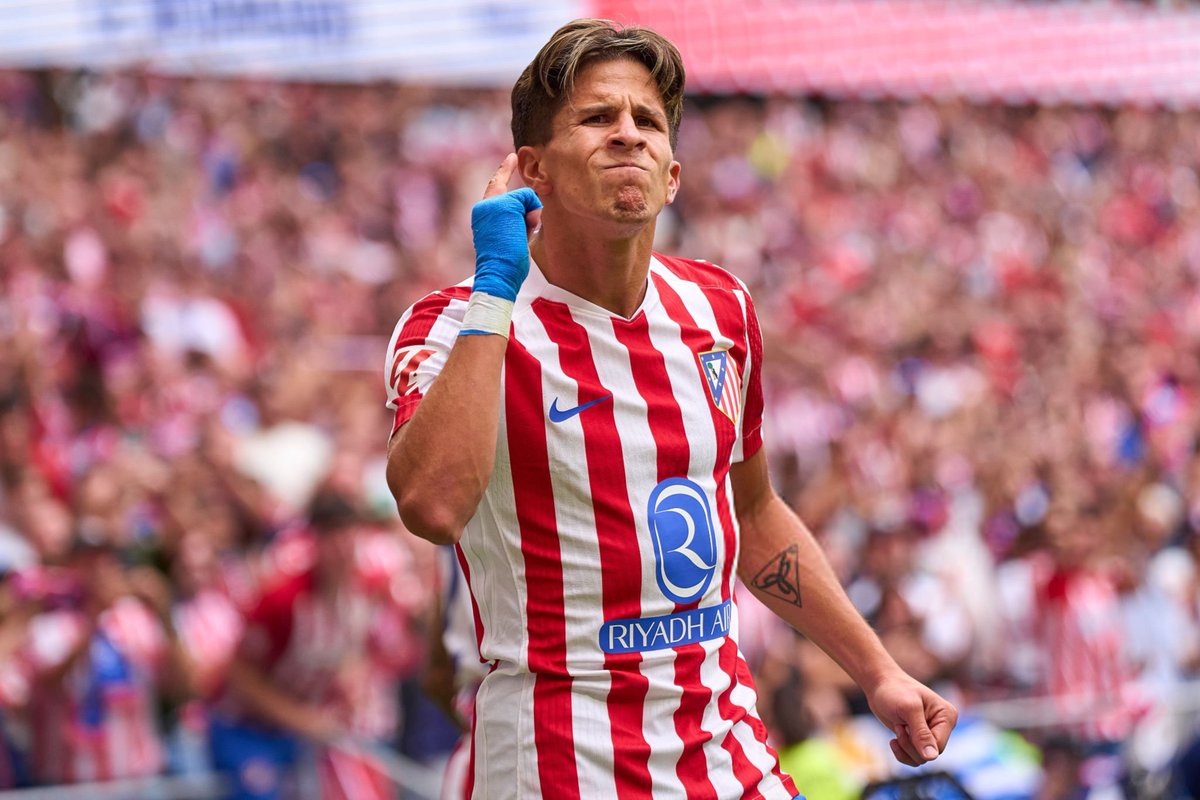 Vibes Foot tweet media