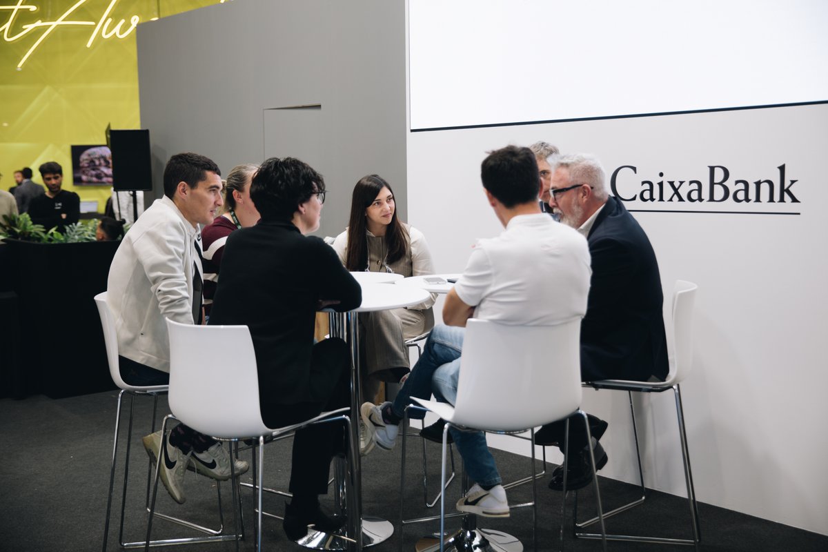 AgroBank tweet media