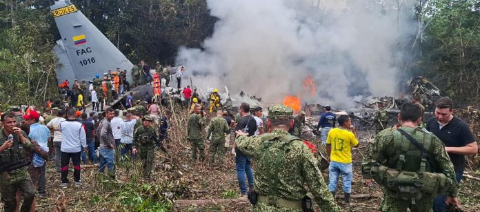 Aumentan a 68 los muertos por el accidente de avión en Putumayo: iban hasta camionetas blindadas