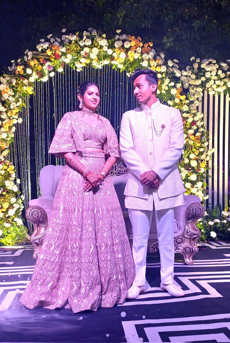 AryonWedding's tweet photo. Vishal &amp; Priyanshi Destination Wedding.
https://t.co/3zJXKANDhx
#aryonweddingplanner #vishalpriyanshi https://t.co/kB7GjXJO9I