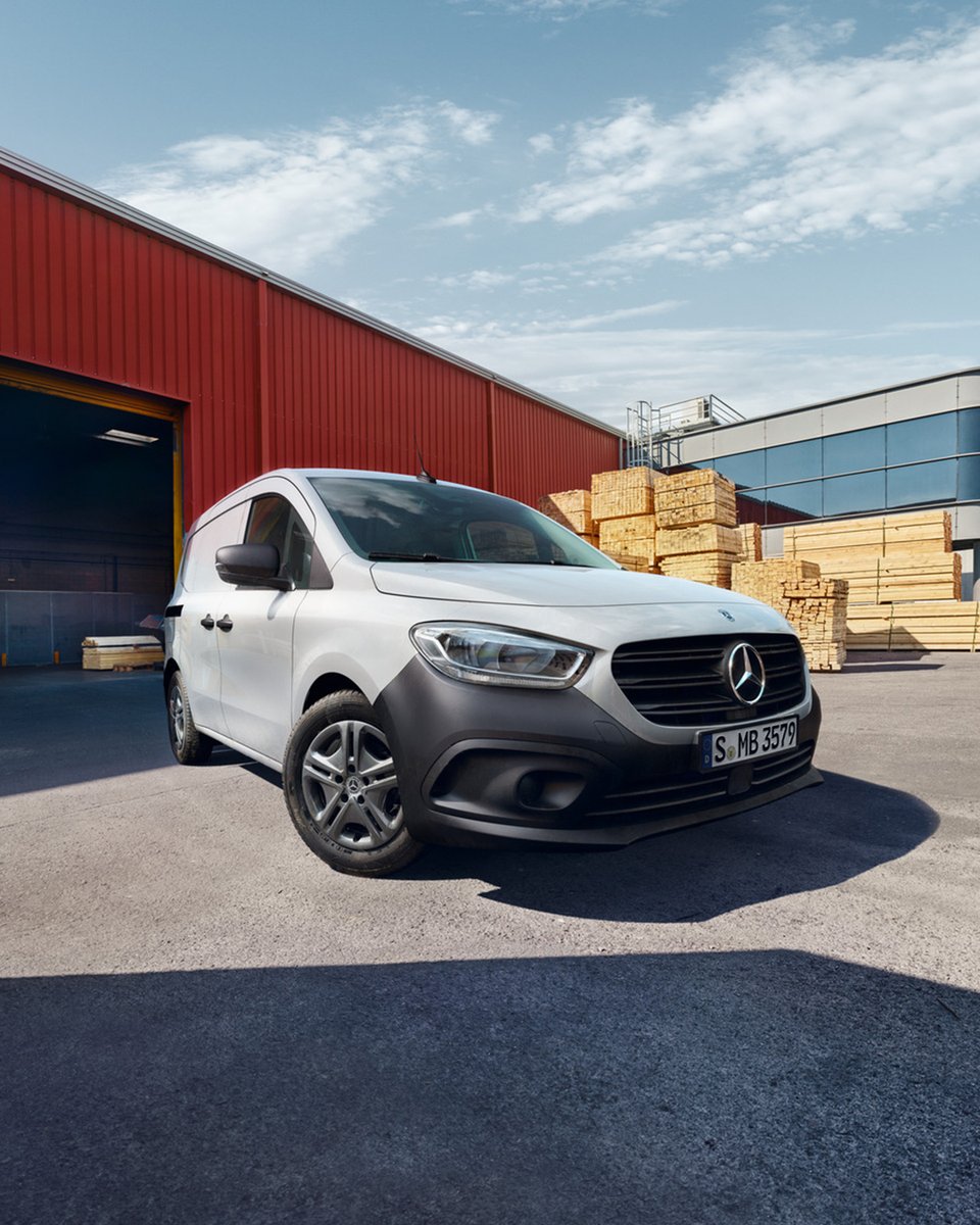 Mercedes-Benz Hellas tweet media