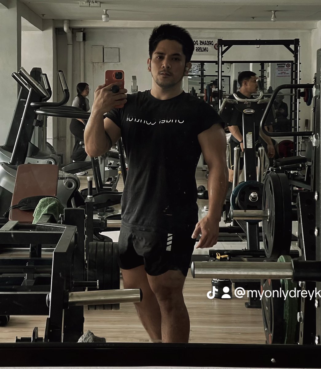 officinaru72701's tweet image. getting wider ah! #gymbro #GymMotivaton #baguio