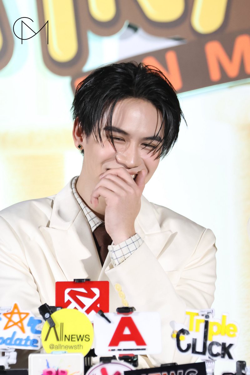 CM2 CONNECT tweet media