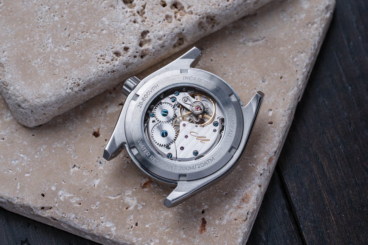 aBlogtoWatch tweet media