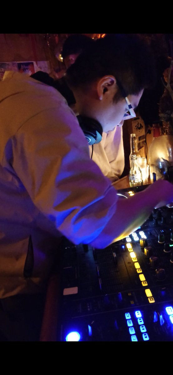 Super Reality tweet media