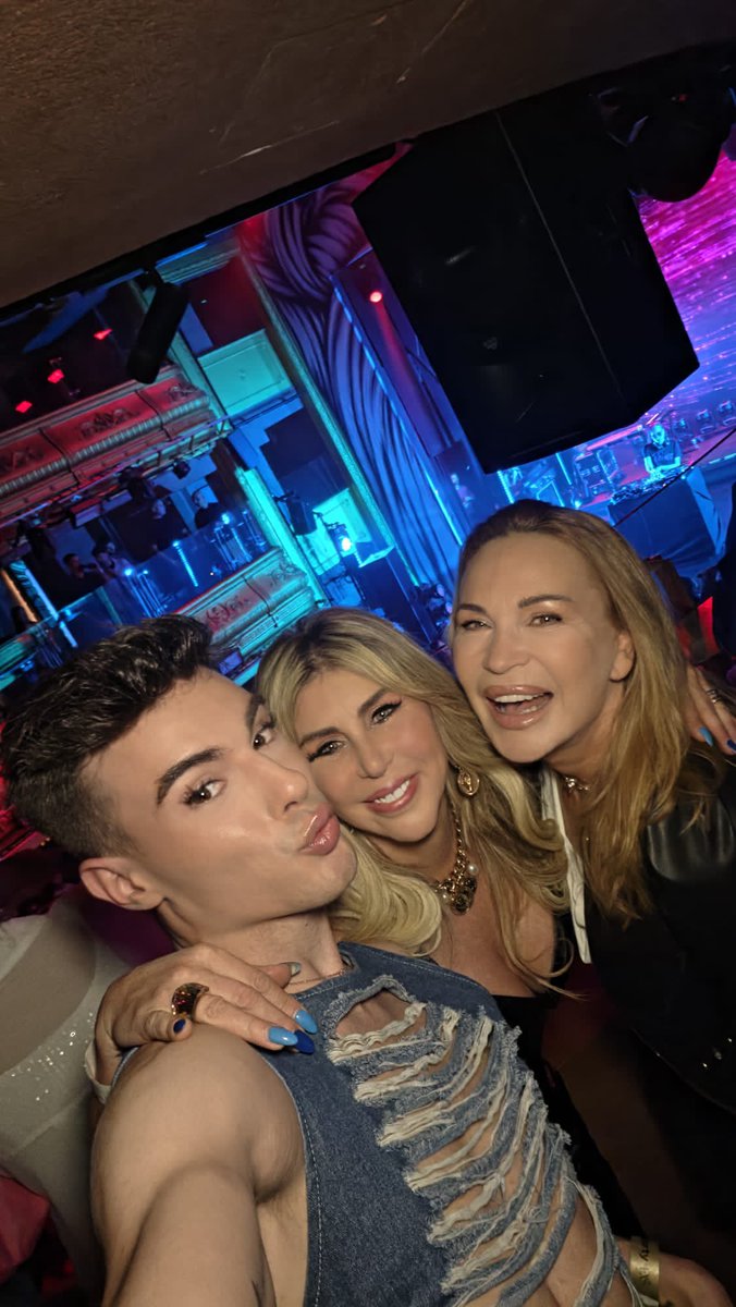 dagugre's tweet photo. Nebulossa, Malena, Marlene AMO💕 https://t.co/jHqTaI7oJZ