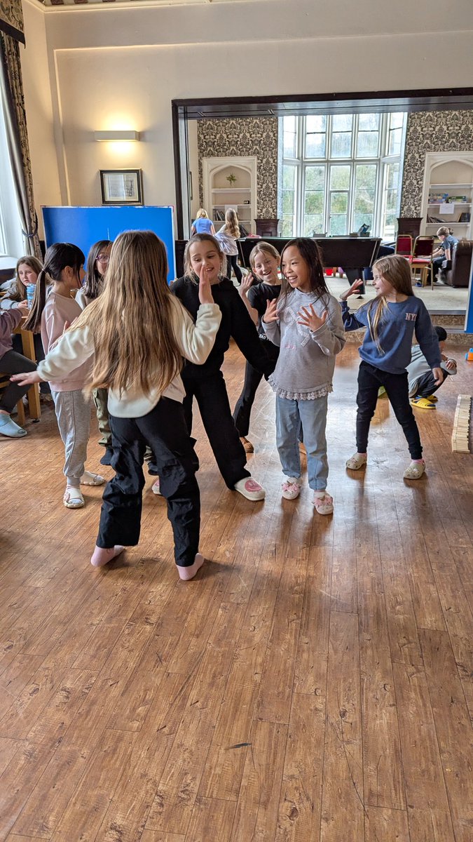 Candleby Lane tweet media