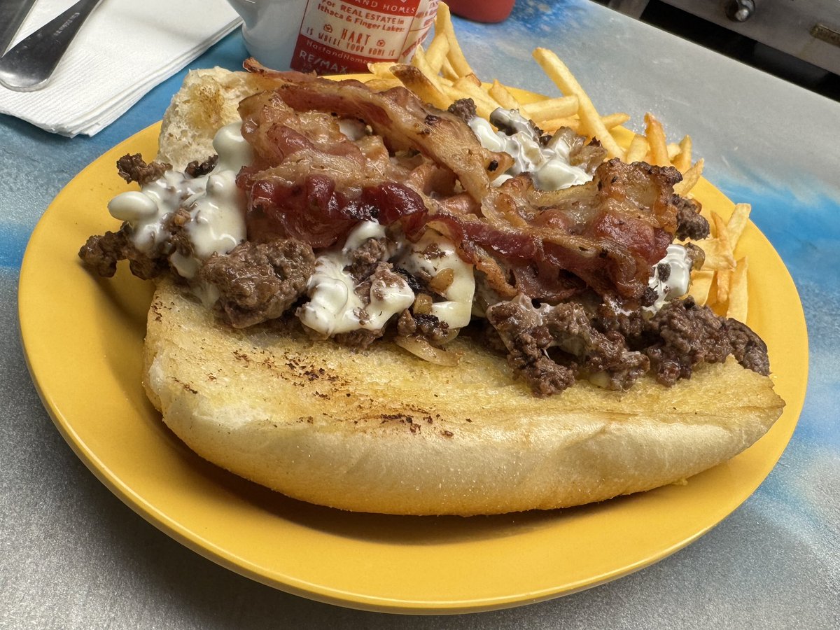 14850 Dining tweet media