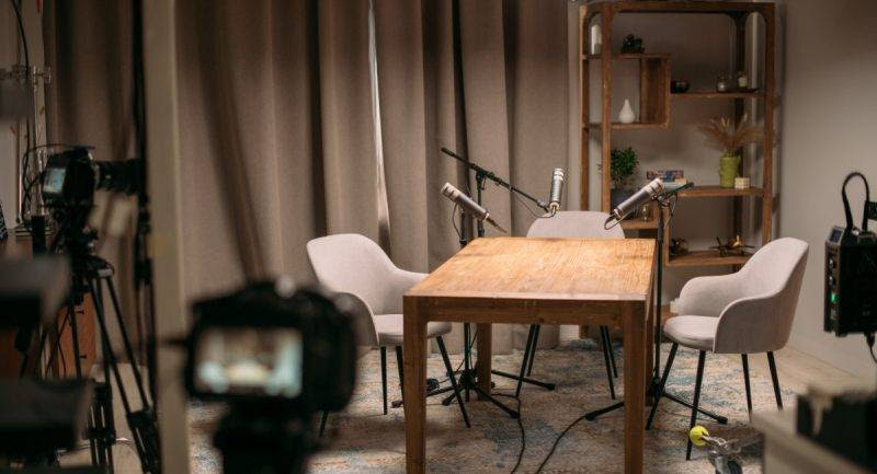 Via Podcast tweet media