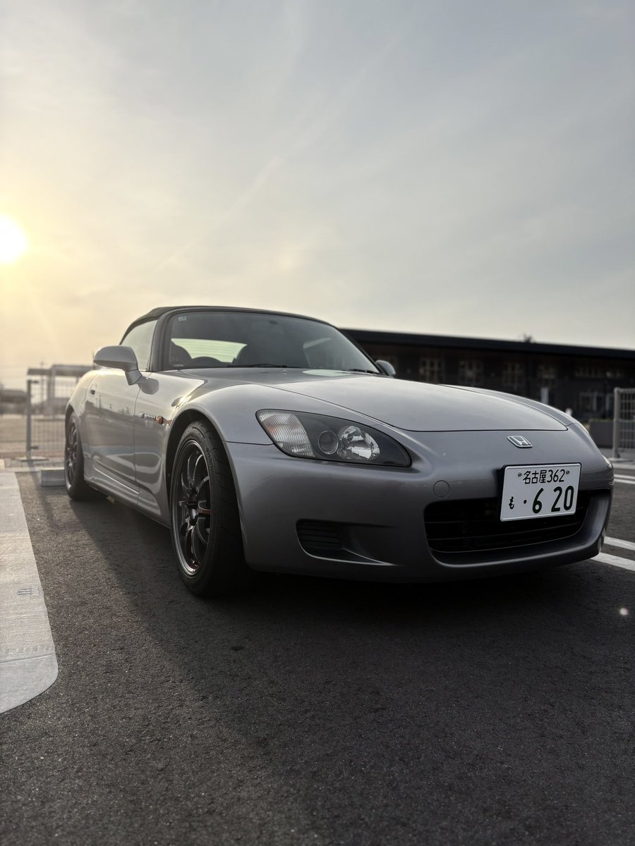 rio4orz's tweet photo. この度、s2000納車されました！！
s2乗りの方、よければ仲良くなりたいです！
#s2000 #HONDA #vtec #仲良くなりたい #車好き https://t.co/KBXBuydJXC
