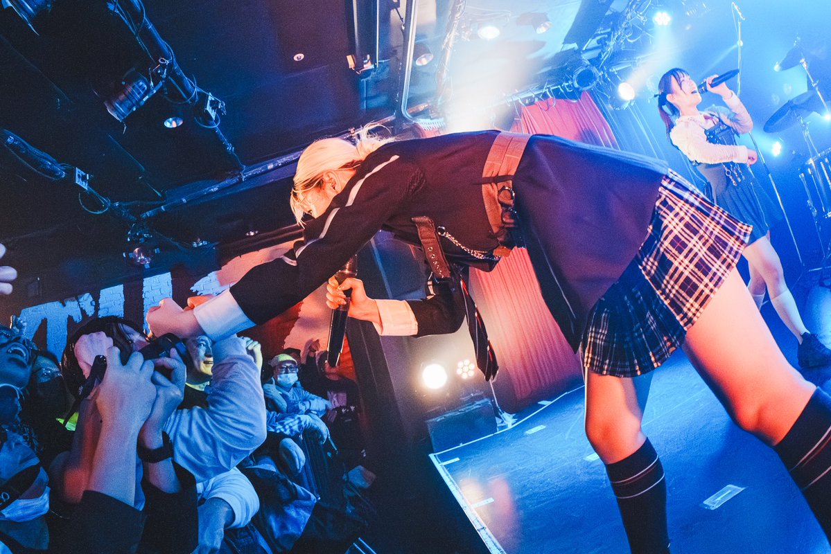 2/22「Destroy the Wall」のお写真をInstagramに投稿しました💥

↓「See ya!」でフロアのみんなと魂をぶつけ合おうとしてるけど、殴りかかりそうにも見える瞬間が撮られていた😂笑
(前で見てるみんな、怖くない？怯えてない？🥹笑)
instagram.com/p/DWRKbe5E1do/…