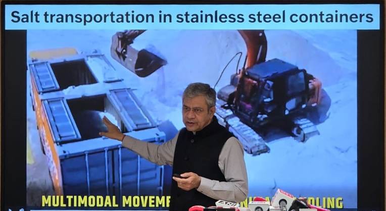 PIB India tweet media