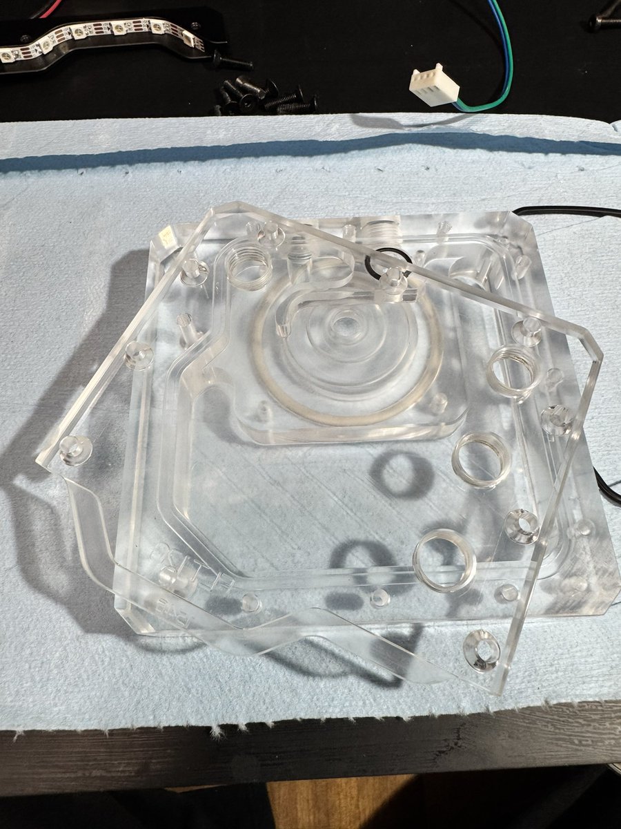 サラ2nd tweet media