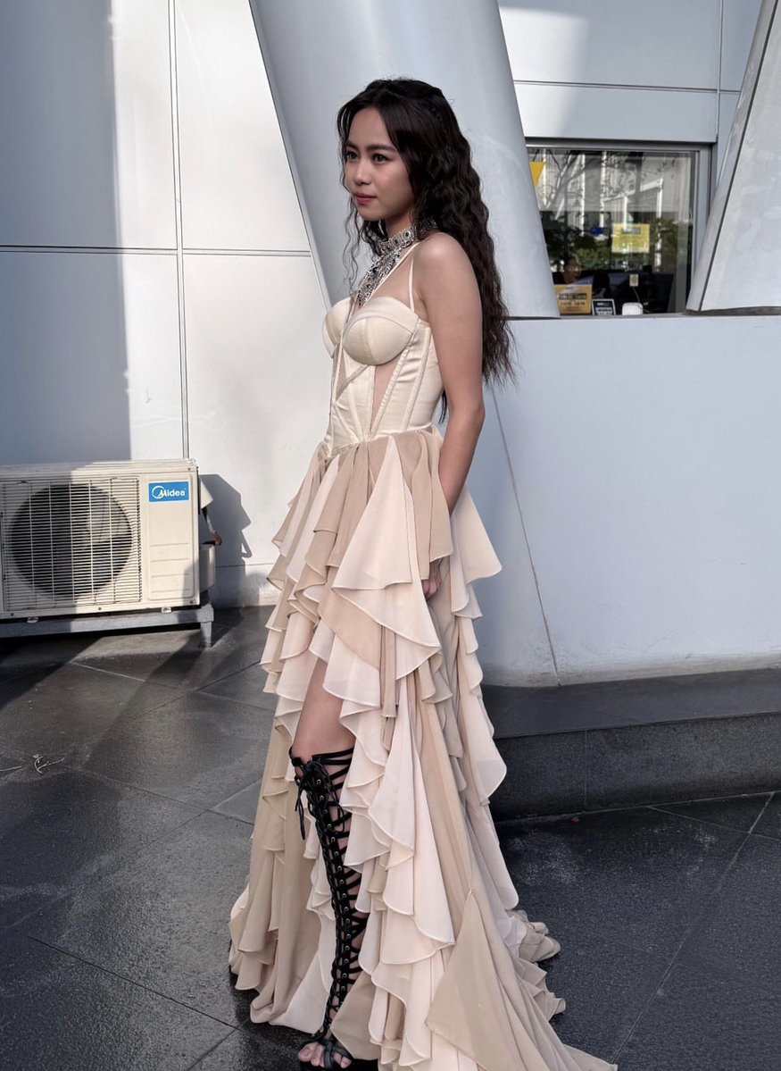 rowe ꨄ tweet media