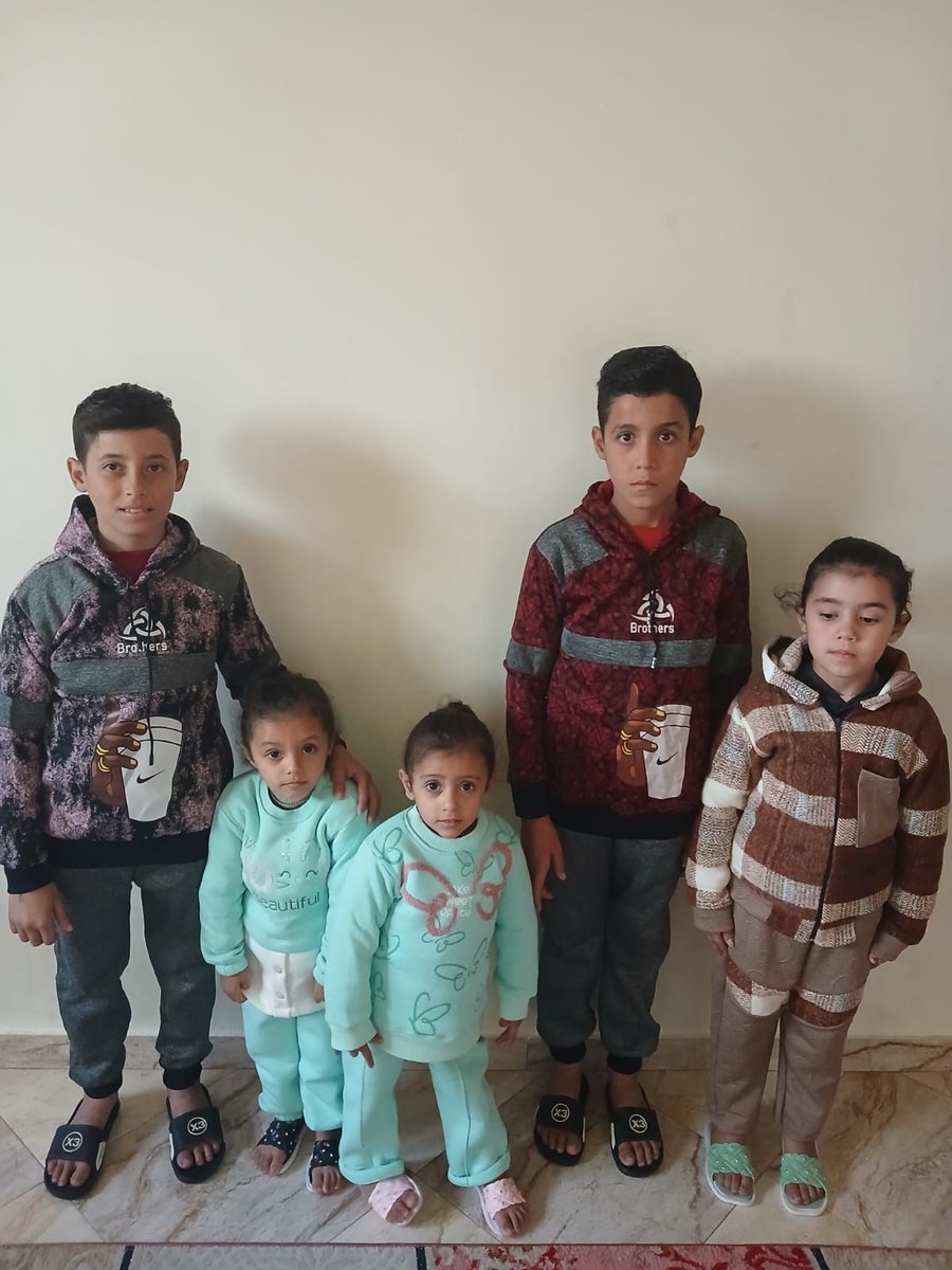 HelpAbeer's tweet photo. When I look at my children, my heart breaks 💔
I wished them a better life, full of dreams and joy… but now even their dreams feel far away.
Their lives have changed, and hardship replaced their smiles 😔
https://t.co/RCQ9zBAKLM https://t.co/lvfvrntJhl
