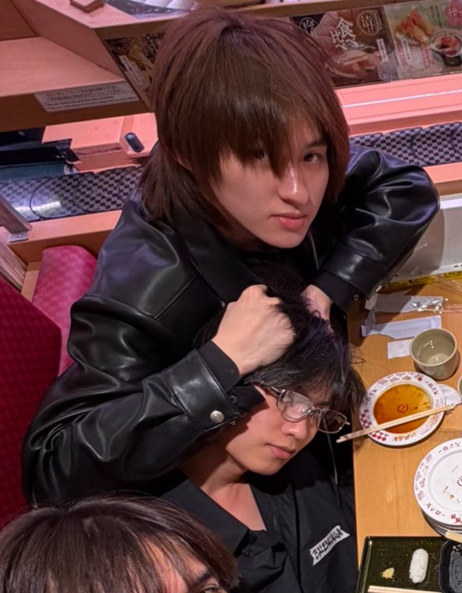 min 𝜗𝜚 ⋆˙⟡ ᵗᵐᵏ tweet media