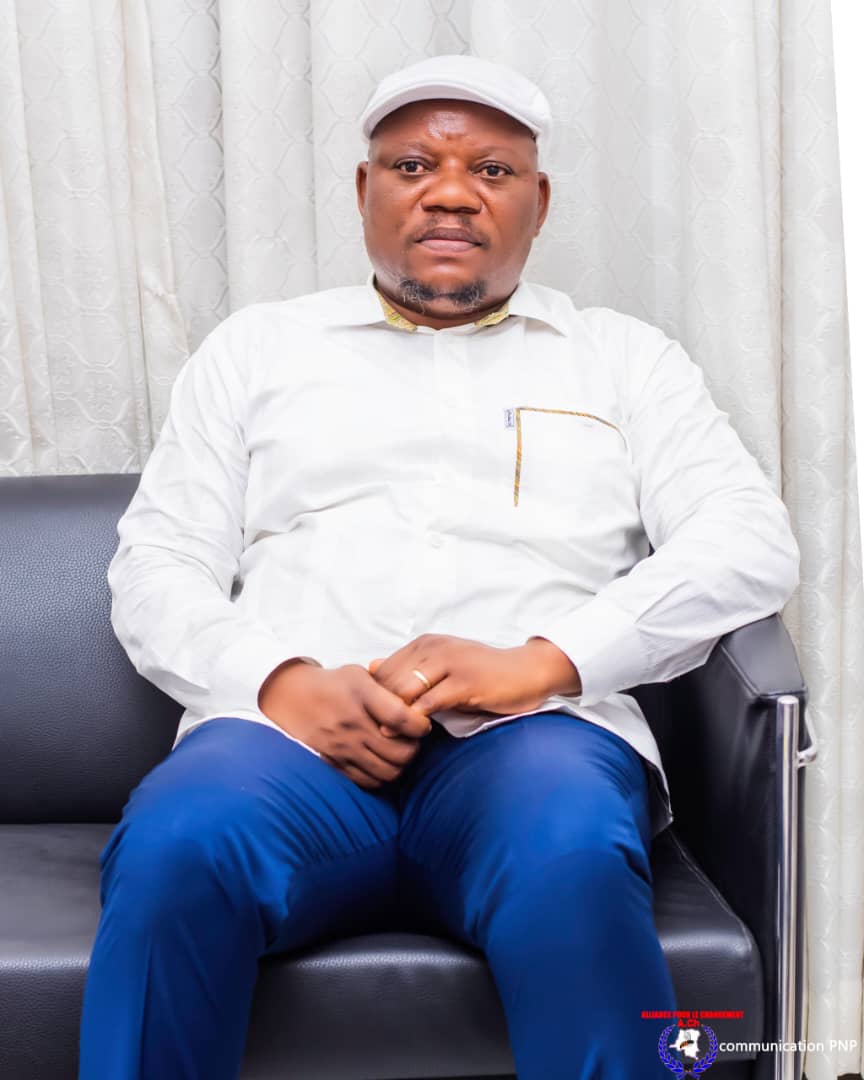 ESPOIR DE TOUT UN PEUPLE tweet media