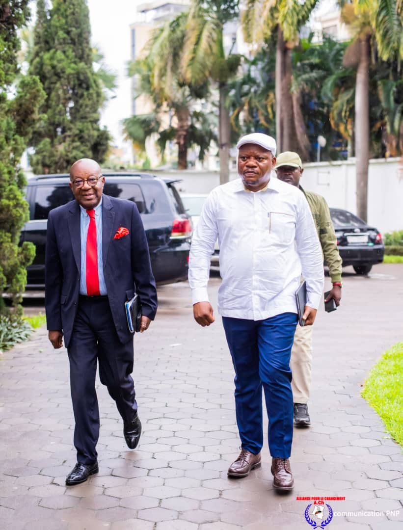 ESPOIR DE TOUT UN PEUPLE tweet media