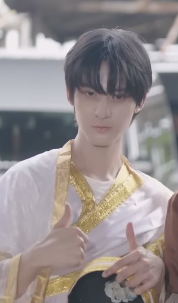 Kristine tweet media