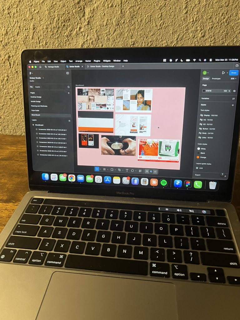 jaclorenzoo's tweet photo. Full day today as a solo entrepreneur building my personal brand and building my next product. https://t.co/kZ7fN0UbEb