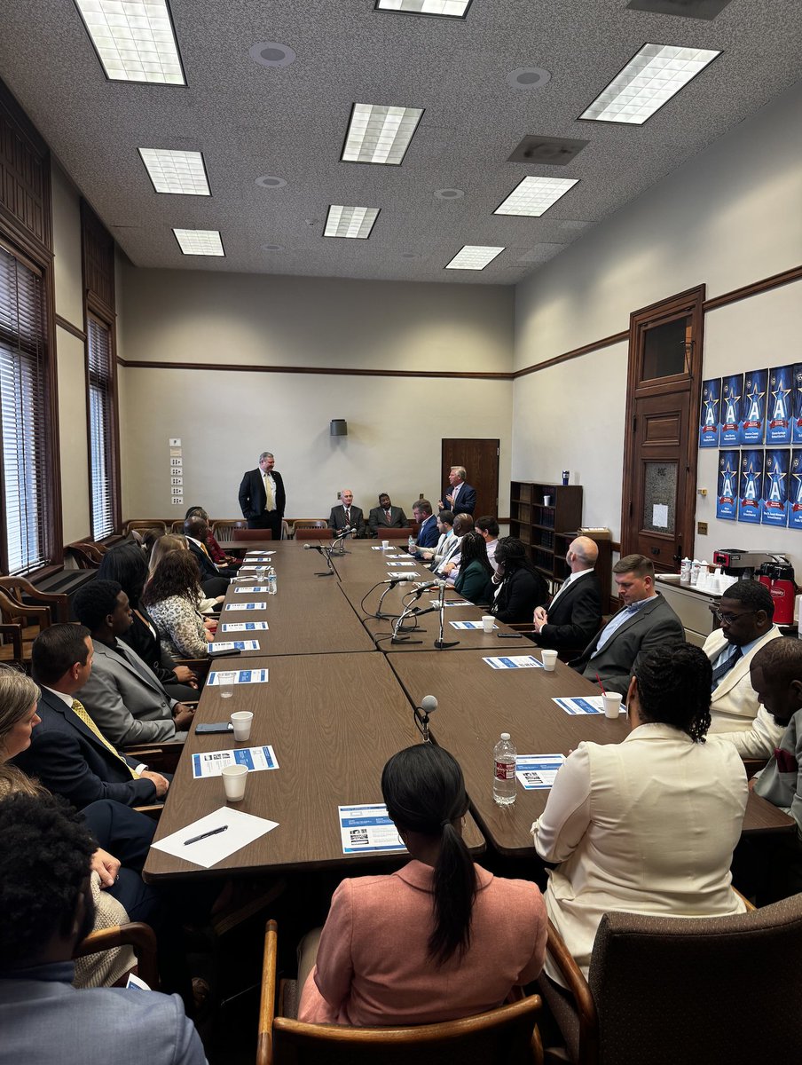 Tomorrow's 25 Coaching Fellowship tweet media