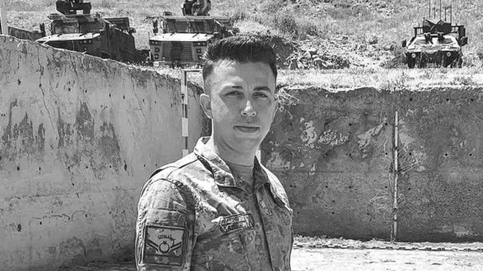 🇹🇷Ağrı Doğubeyazıt'ta, askeri aracın kaza yapması sonucu şehit olan Piyade Uzman Çavuş Yusuf Açay'a Allah'tan rahmet, kederli ailesine, sevenlerine sabır diliyorum.
Milletimizin başı sağolsun!🇹🇷🇹🇷🇹🇷