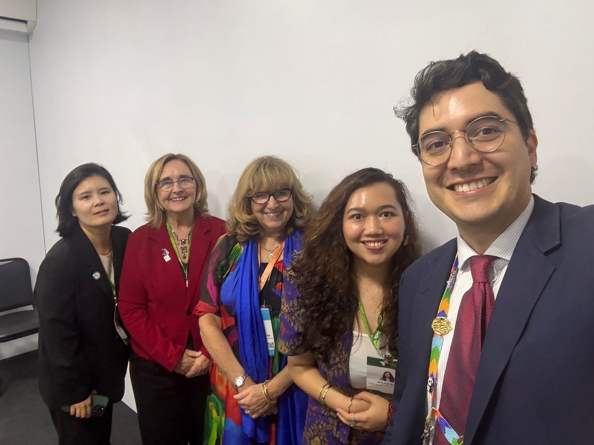 Astrid Schomaker tweet media