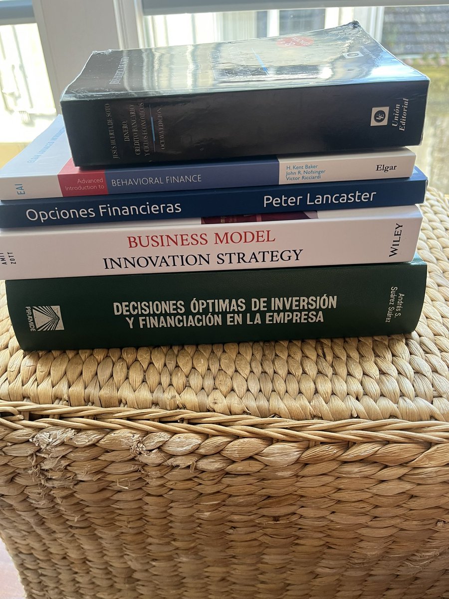 Hoy no estoy invirtiendo en activos financieros. En estos momentos invierto en más y más conocimiento.