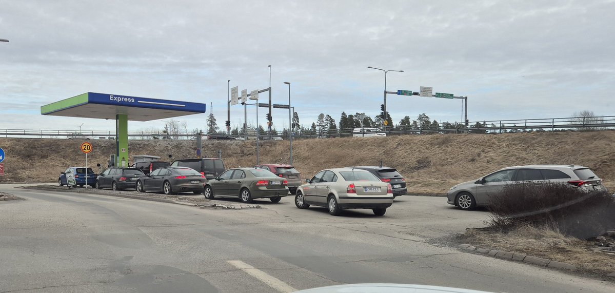 rautakansleri tweet media