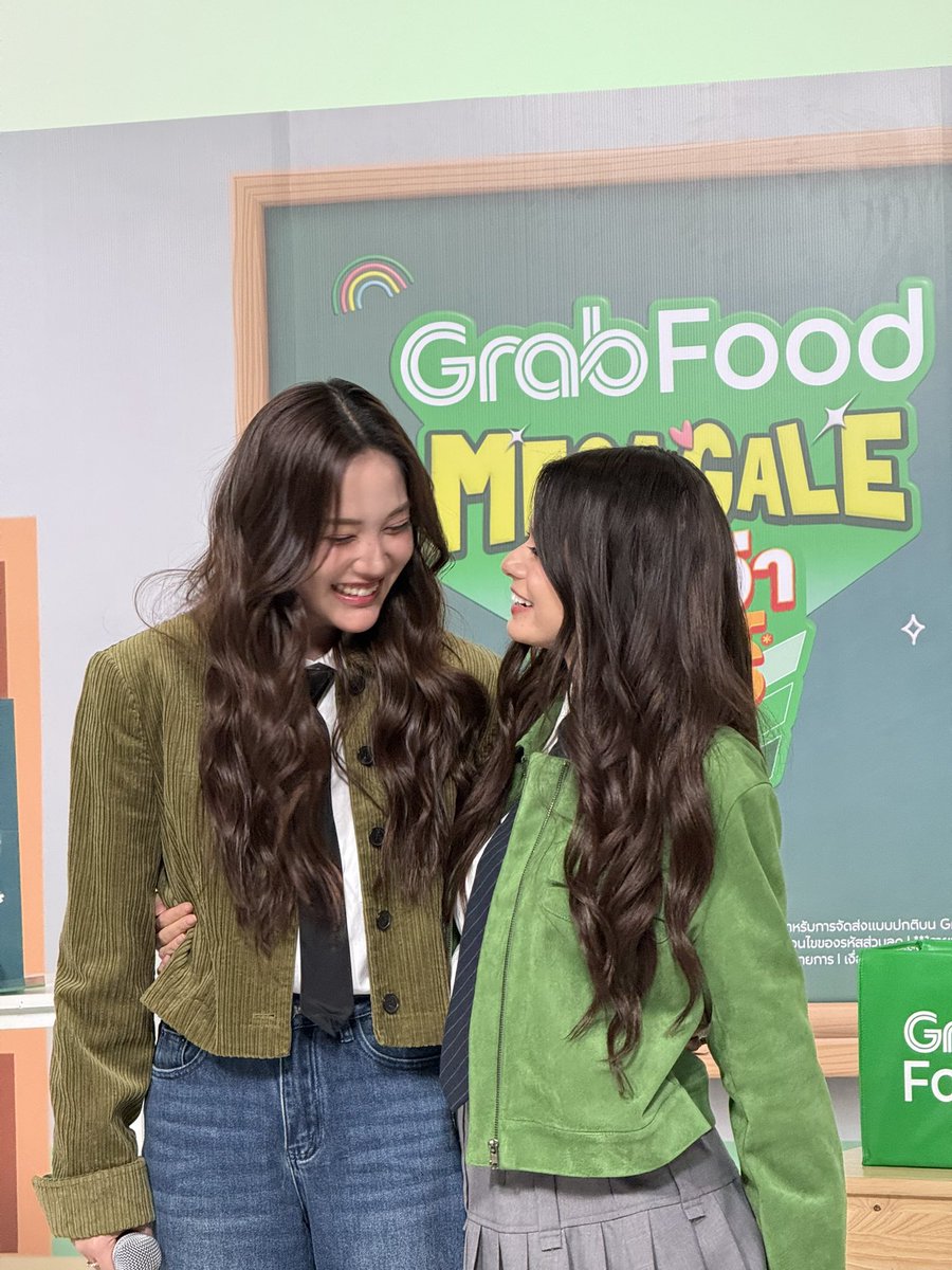 freenbeckmexico's tweet photo. Ellas ❤️‍🩹

GF MEGA GALE X FREENBECKY
#GrabFoodMegaGalexฟรีนเบคกี้ https://t.co/U2Tb8K1a03