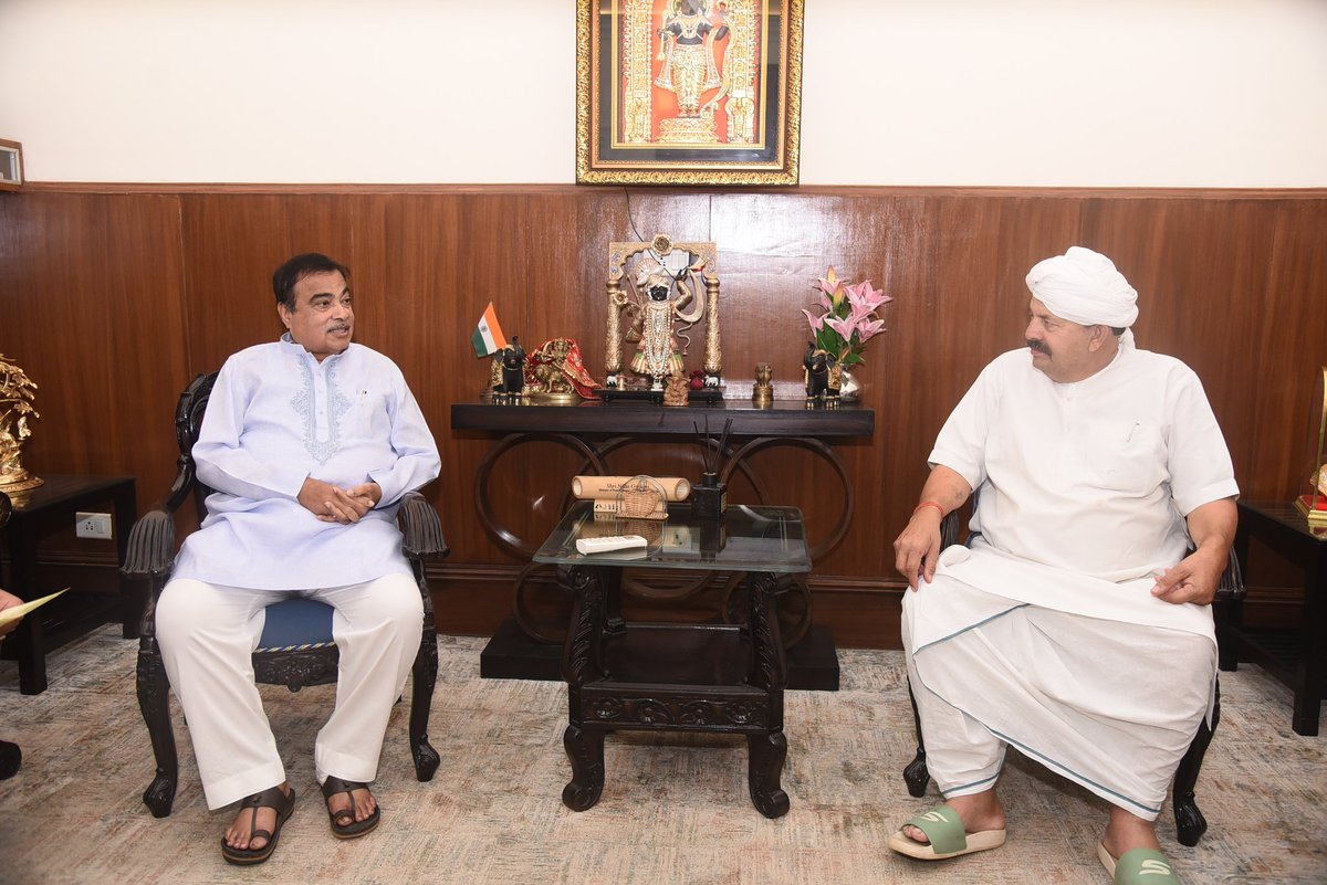 Naresh Tikait tweet media